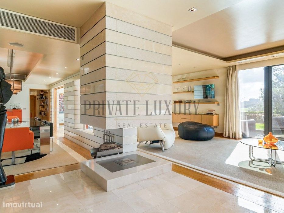 Moradia Exclusiva T5 com Piscina Interior e Exterior, Ginásio e Vis...