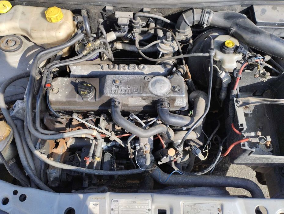 Ford Fiesta 1.8 TDDI Só Para Peças