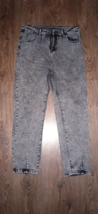 Жіночі джинси mom