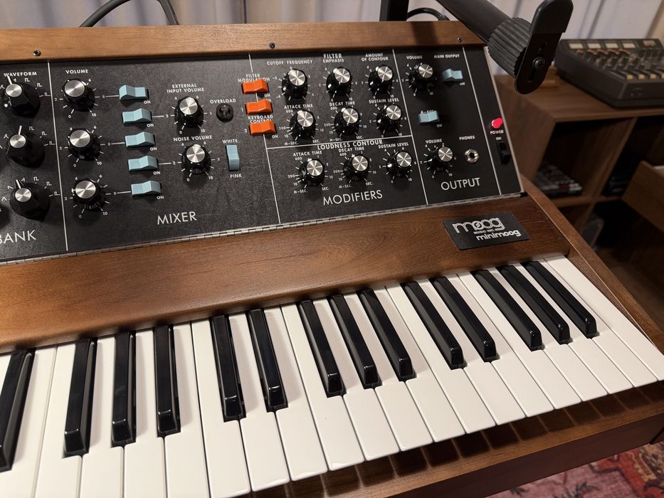 Moog Minimoog Model D Reissue 44-key