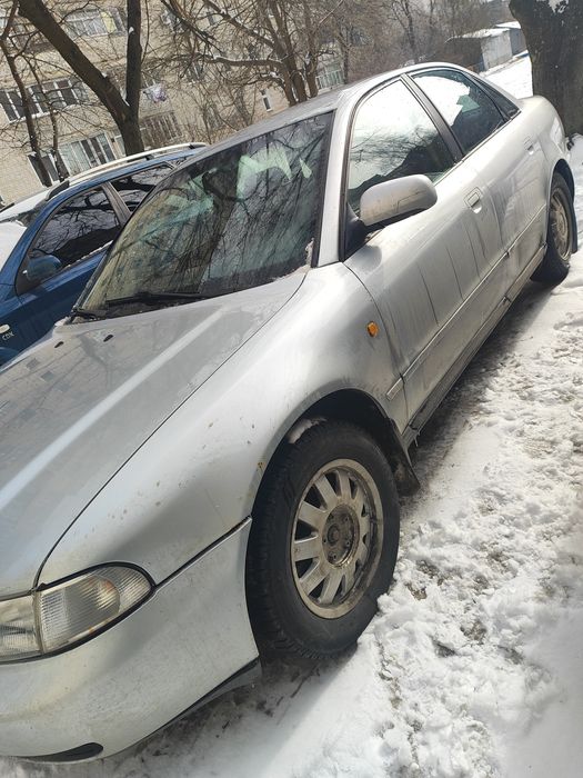Ауди А4 В5 1.8 бензин