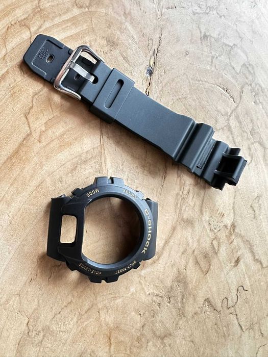 Bezel Pasek Casio G-Shock DW-6900 Czarny Złote napisy 6900