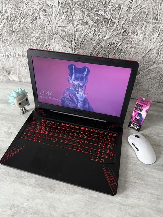 Ігровий Ноутбук ASUS TUF / NVIDIA GTX 1050 / DDR4 12GB / SSD 256 GB + HDD 1TB