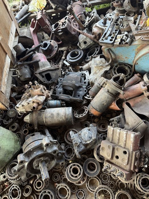 Продам запчастини до різних тракторів Т-25,Т-40,Т-16,МТЗ,ЮМЗ 80-90р.