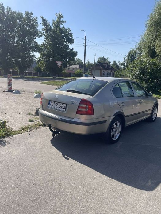 продам машину 2500.