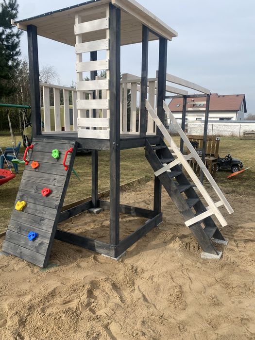 Wiezyczka plac zabaw