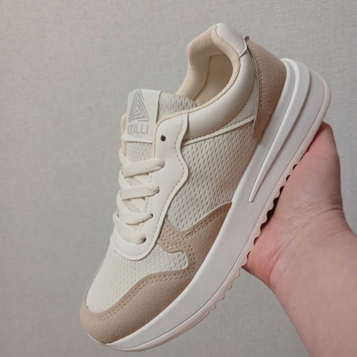 Кросівки  38,39,40