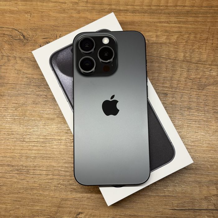 Apple iPhone 15 Pro 128GB Black Titanium pełny zestaw 3 case FineWoven Silicone