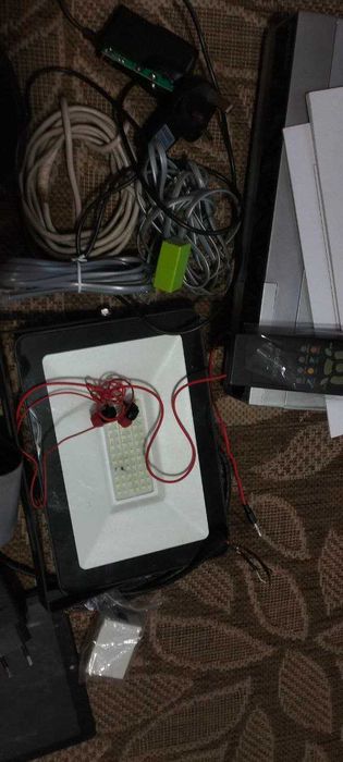 Неробочі та під ремонт гаджети одним лотом