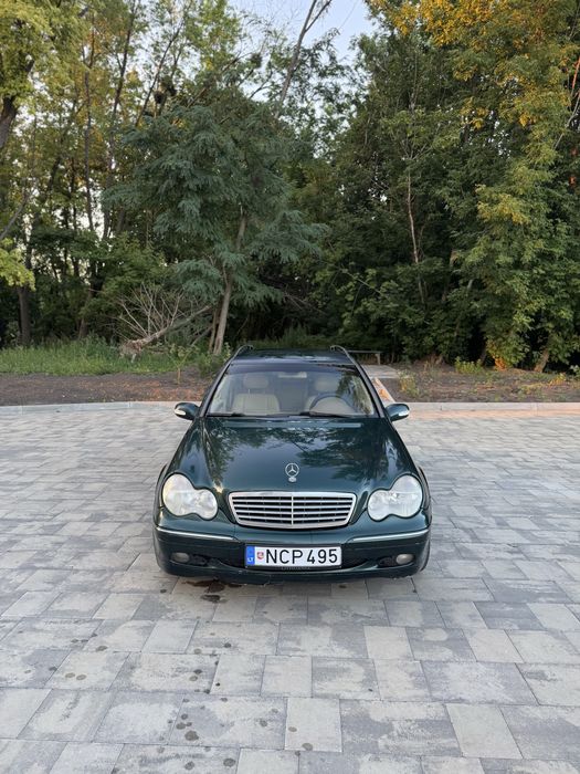 Mersedes-benz C220d автомат дизель в гарному стані