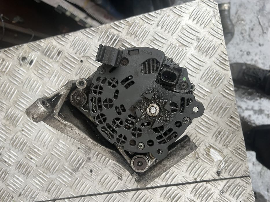 Генератор 2.5 Фольксваген т5 Volkswagen Transporter t5