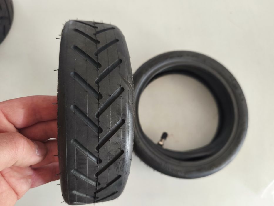 2 pneus Nylon 8 1/2*2 + 2 câmaras de ar