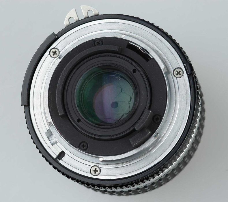 MF NIKKOR 24/2,8 Ai-s – мануальний ширококутник від Nikon