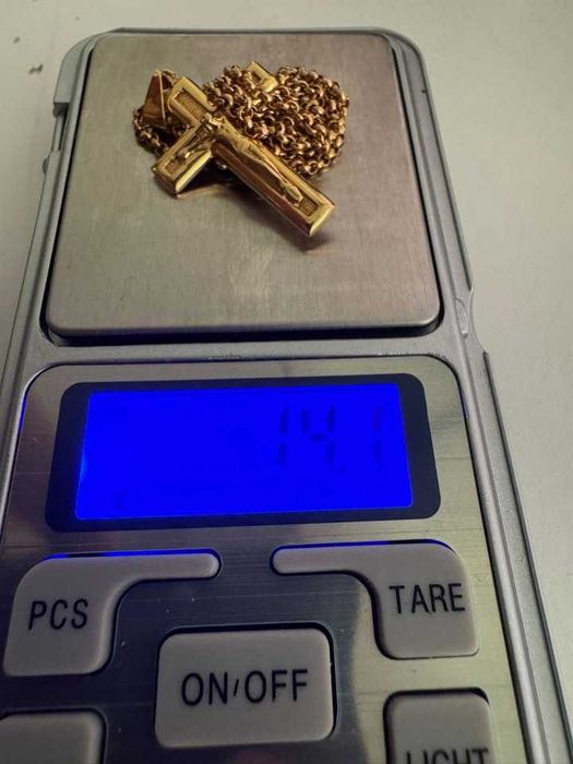 Corrente e Crucifixo – Ouro 18k (14.1g)