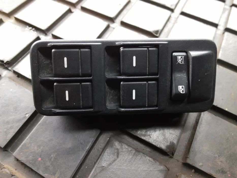 LAND ROVER DISCOVERY PANEL SZYB YUD501550 WERSJA EUROPEJSKA