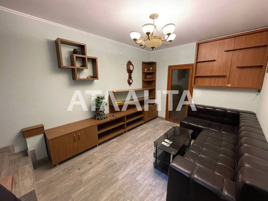 Помещение 60 кв.м в Центре фасадный вход