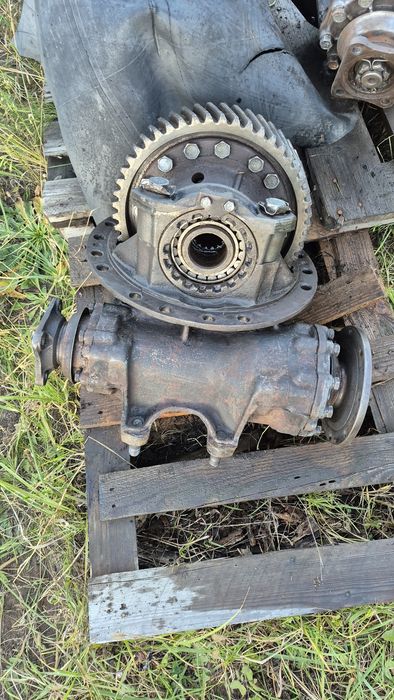 Редуктора на 50 зубів з КАМАЗА 4310 у відмінному стані.