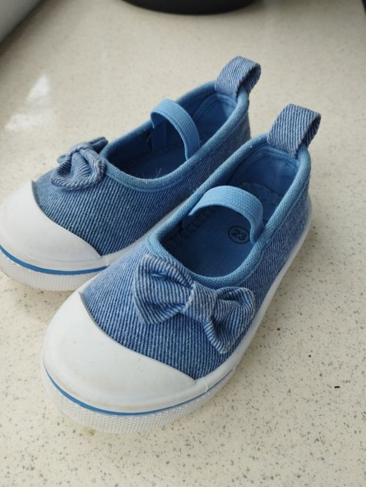Взуття для дівчинки р.23