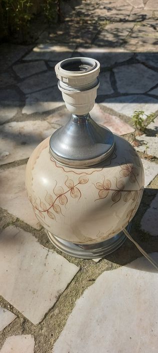 Base de candeeiro em loiça pintada