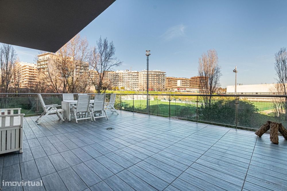 Apartamento T3 para Arrendamento – Colinas do Cruzeiro (com Box para 2