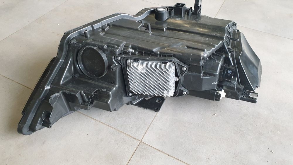 Lampa reflektor full LED Matrix Audi A6 2020r. idealna 7tys.km [1265]