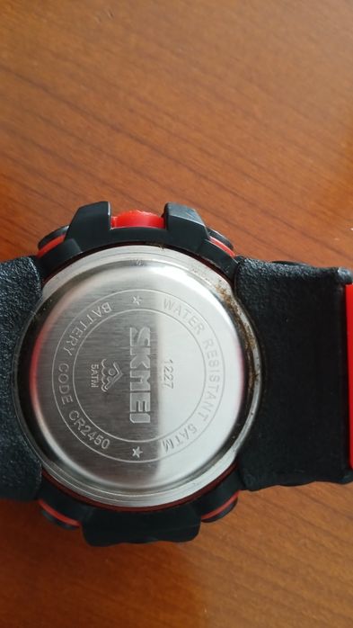 Relógio Digital SKMEI 1227 Esportivo (Resistente à Água 5ATM)