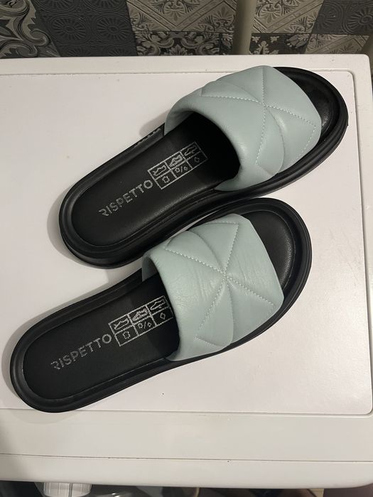 Шльопанці шкіряні