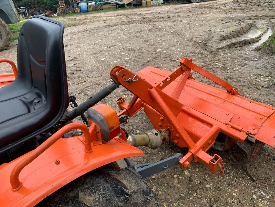 Tractor Kubota 7001 Mafra