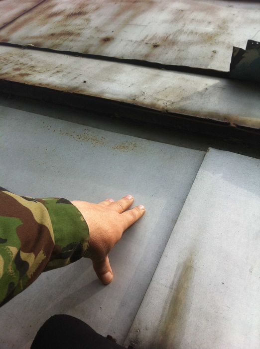 гараж металический- домик на дачю