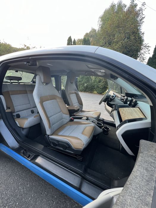 BMW i3 (REX) електричний (гібридний)