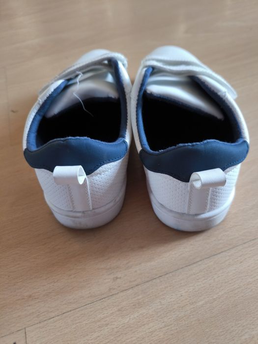 Buty dla chłopca 35