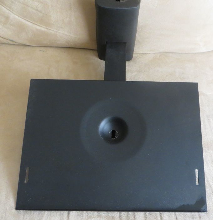 Suporte parede p/ TV, em ferro anodizado preto - como novo