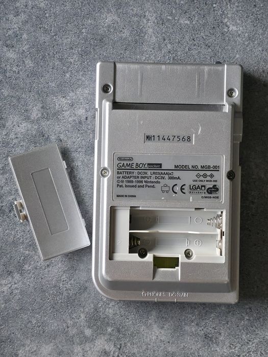 Konsola Game Boy Pocket Silver Oryginalny Stan Kolekcjonerski MGB-001
