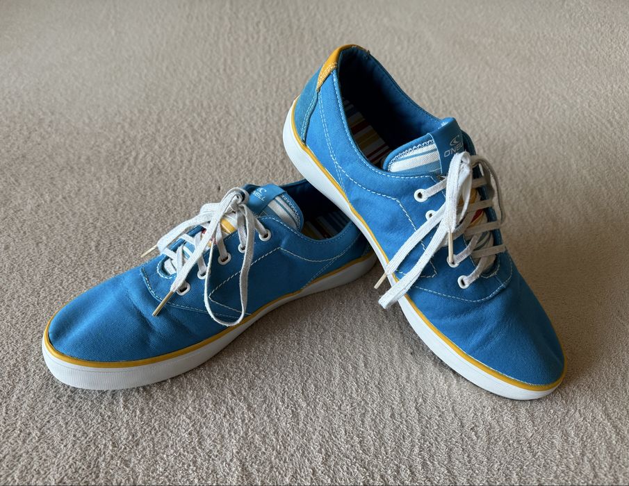 tenisówki trampki ONEILL roz. 43 styl klasyka moda komfort