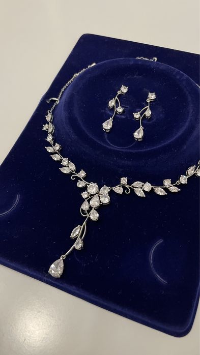 Комплект, набір аксесуарів нареченої на весілля