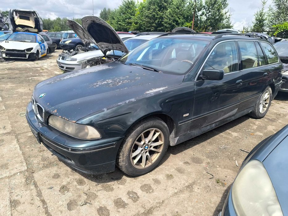 BMW E39  Części nie sprzedajemy Aut w Całości tylko Części