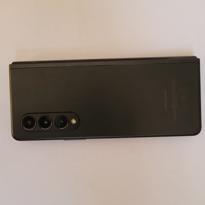 Новий смартфон Samsung Galaxy Z Fold 3 5G чорний — виставковий  зразок