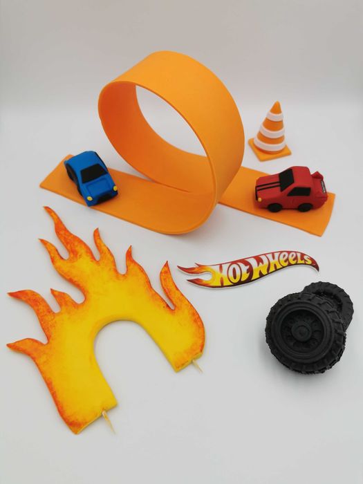 Zestaw Hot Wheels na tort z masy cukrowej