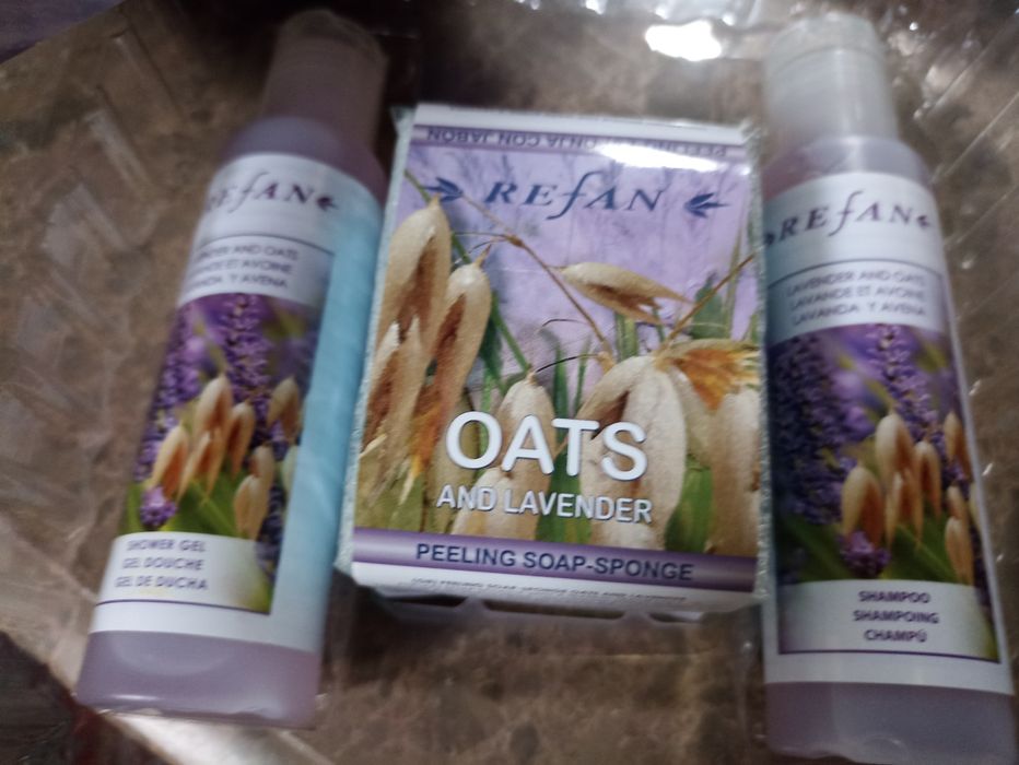 Conjunto de banho com a famosa esponja esfoliante = liquidação total l