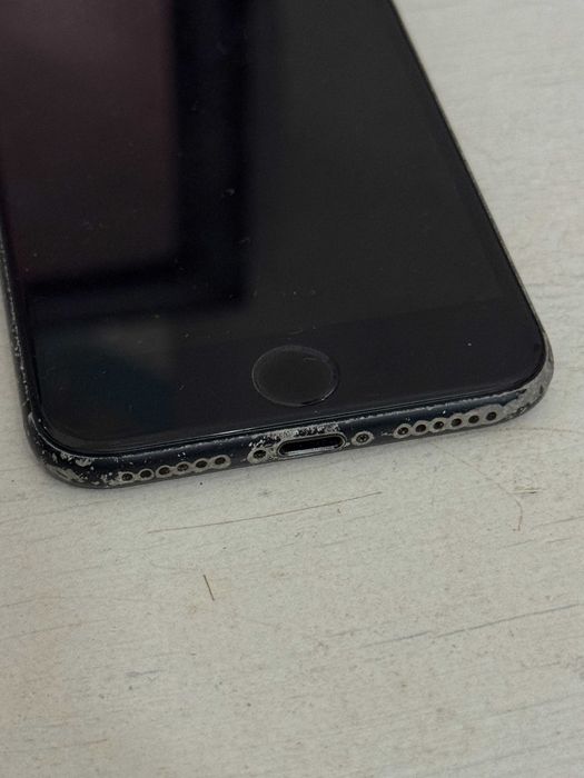 Lote 2 iPhones para Peças/Reparação (iPhone 7 256GB + iPhone 6s)