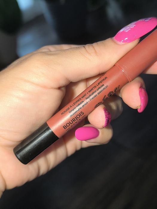 Bourjois Paris Velvet the pencil