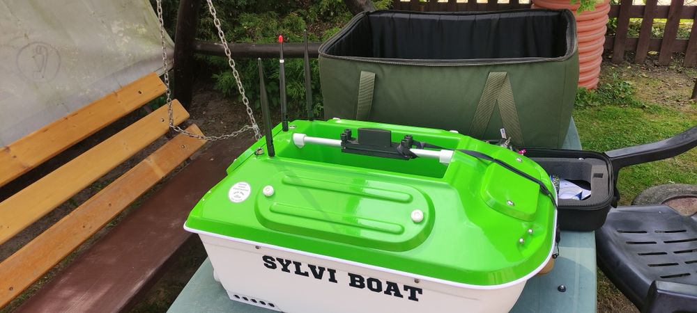 Łodka zanętowa Sylvi boat z GPS echosadą i autopilotem