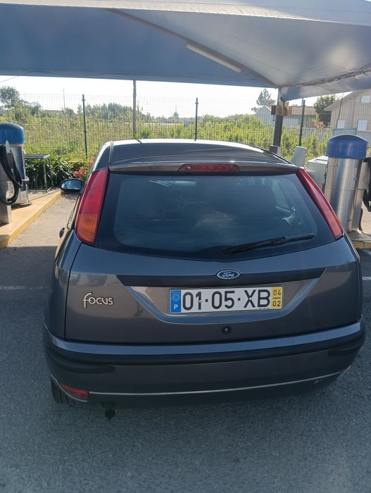 Vendo Ford Focus 2004 com 204 km rodados, gasolina 1.4 vidros eletrôni