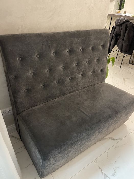 Продам сірі диванчики три штуки