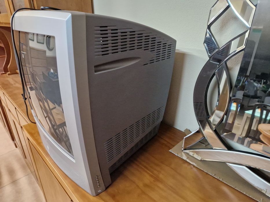 TV TOSHIBA 21" - Para peças