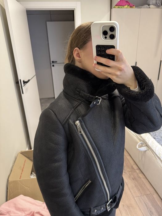 Дублянка від zara. усередині еко-хутро