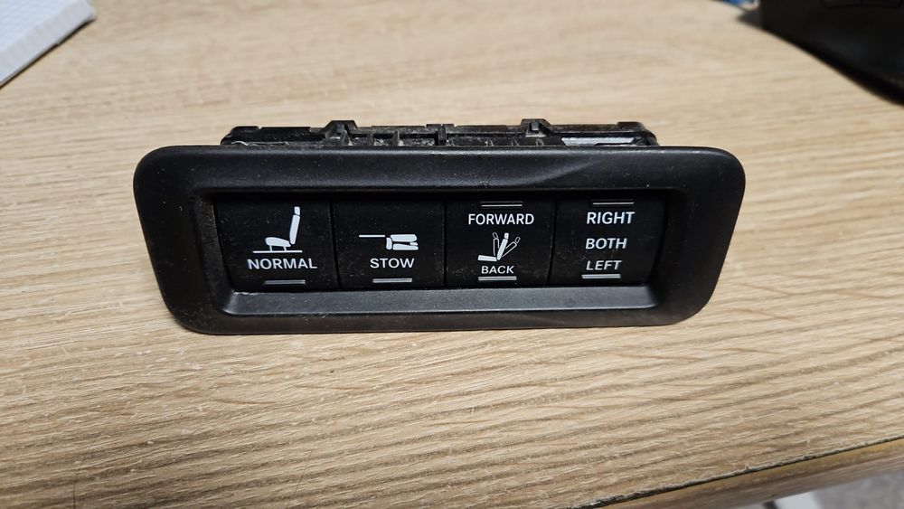 Przyciski panel fotela tył tylnych chrysler pacifica 16r. ->
