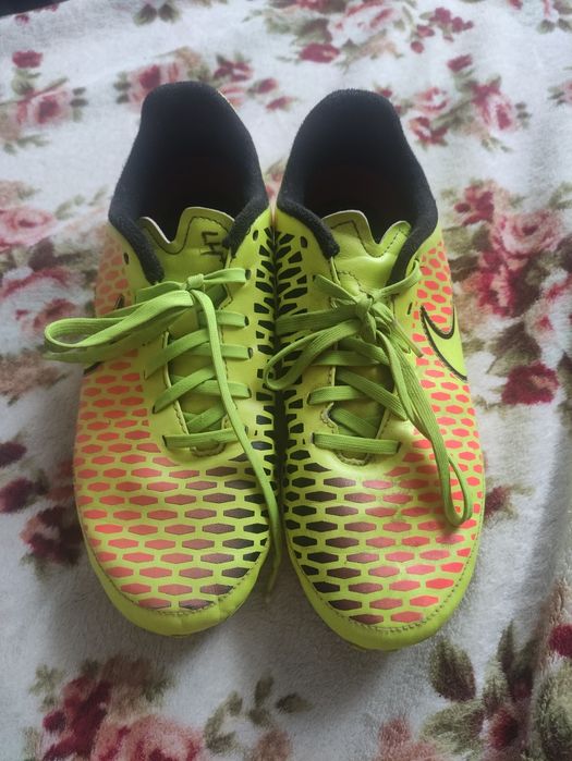 Korki Nike Magistra kolor neon