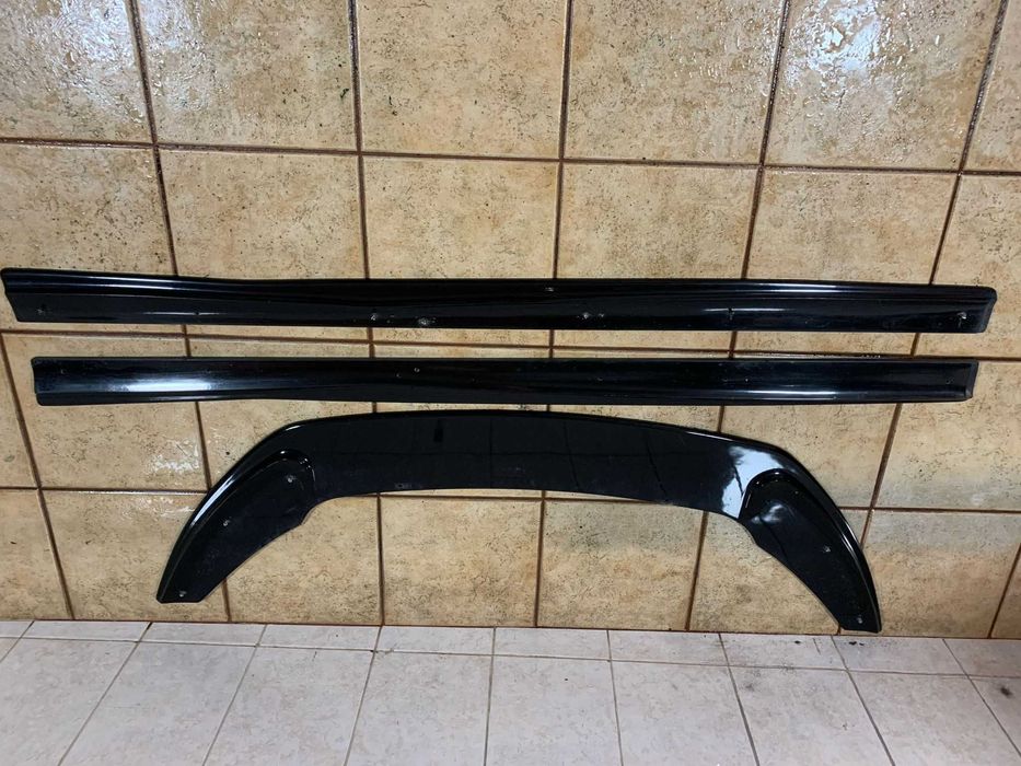Ford Fiesta MK7 ST Lip/Spoiler Dianteiro e Embaladeiras/Saias Laterais
