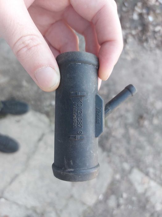 Трійник системи охолодження